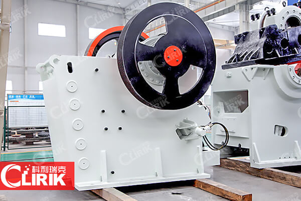 破碎機(jī)處理耐火磚,每小時(shí)3噸有什么設(shè)備型號(hào)推薦